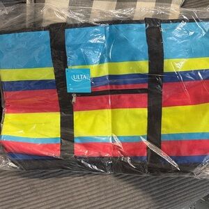 Ultra tote bag never opened